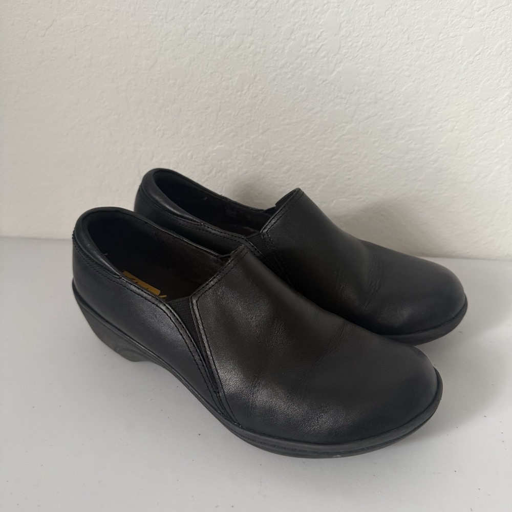 Clarks Leather Grasp Chime Slip Resistant Shoes Sz 7.5  Black Comfort Work Clogs
